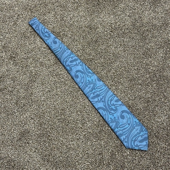 VINTAGE 1970s Lilly Dache Men’s blue tie Paris Rome Los Angeles - Picture 1 of 8